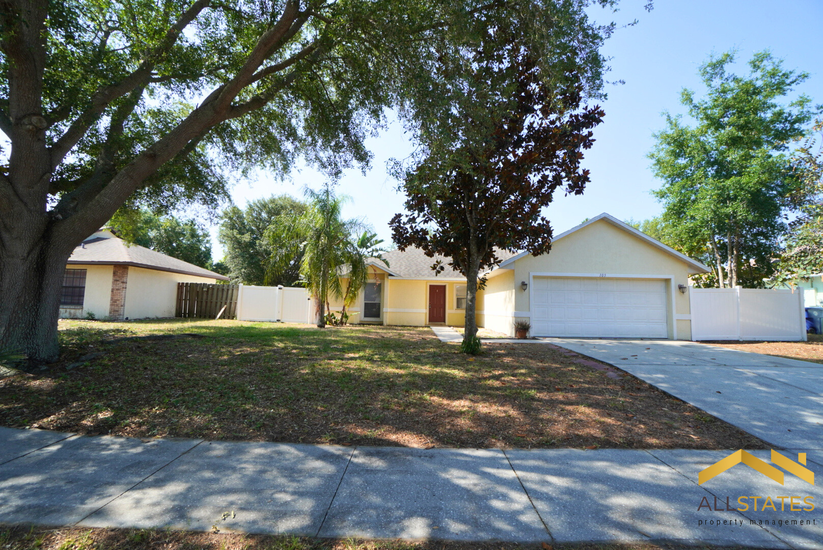 Photo of property: 105 Meadow Glen Ct Minneola, Fl 34715